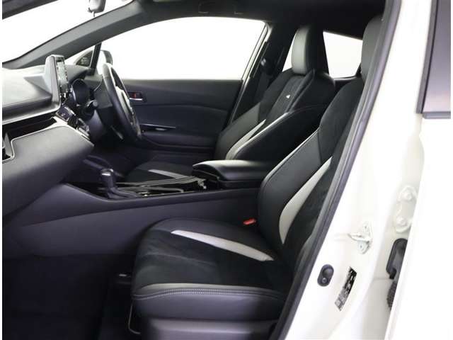 Toyota C-HR 11