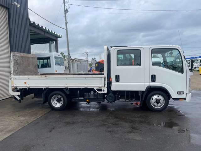 Isuzu Elf 4