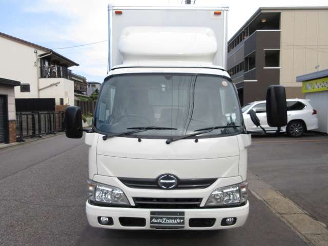 Hino Dutro 5