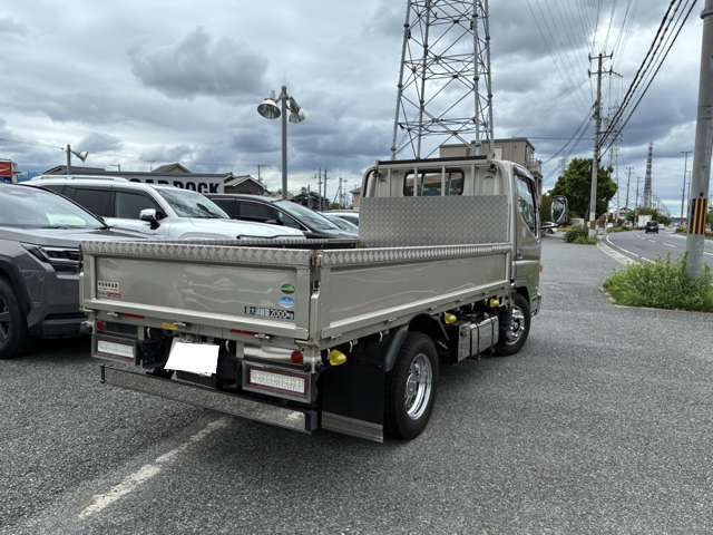 Mitsubishi Fuso Canter 9