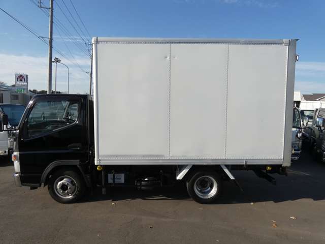 Mitsubishi Fuso Canter 4
