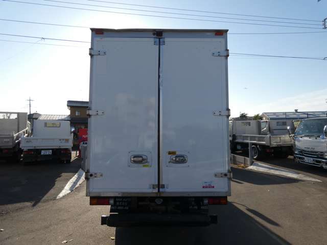 Mitsubishi Fuso Canter 6
