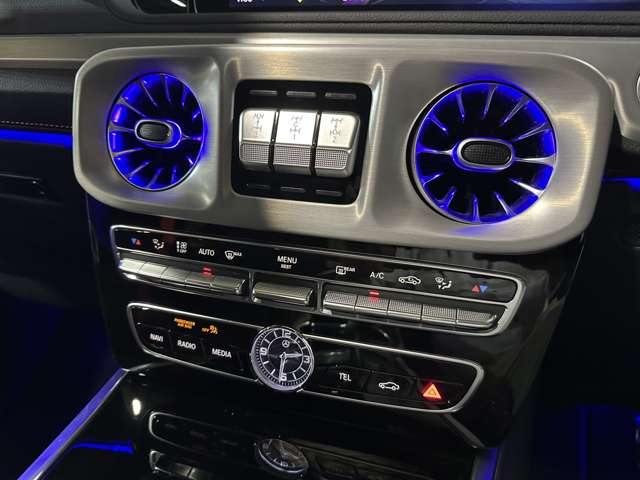 Mercedes-Benz G-Class 11