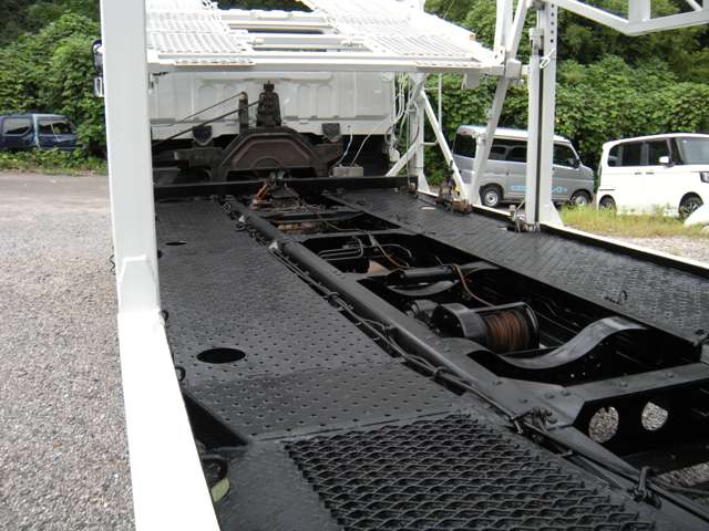 Isuzu Forward 11