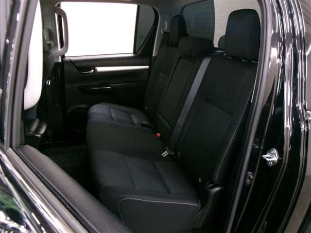 Toyota Hilux 11