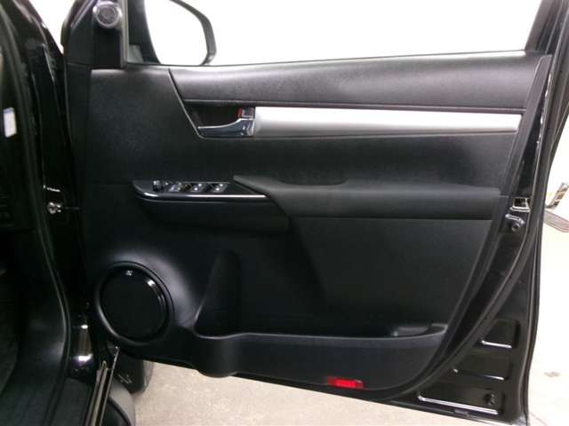 Toyota Hilux 9