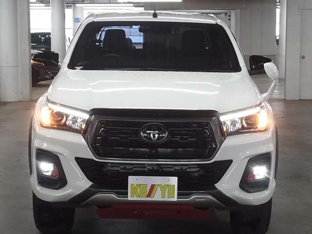 Toyota Hilux 9