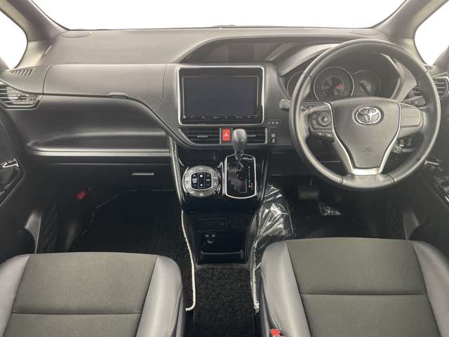 Toyota Noah 2