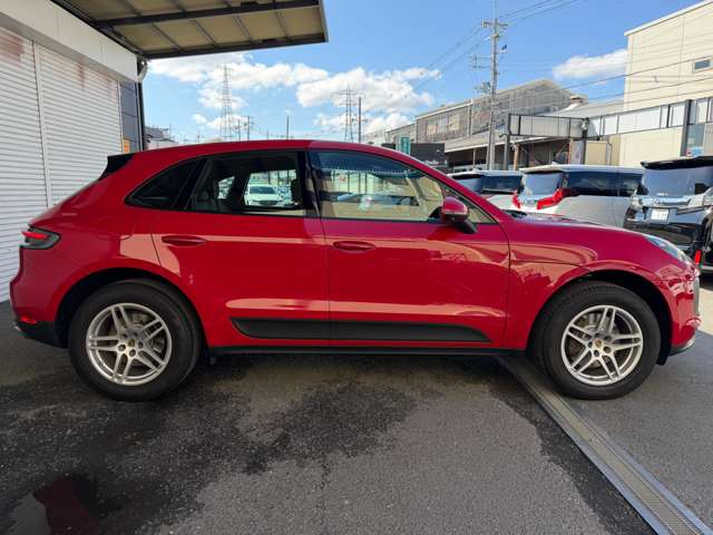 Porsche Macan 8