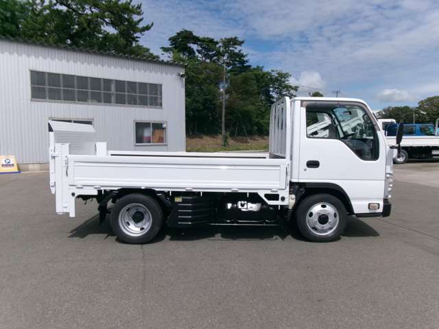 Isuzu Elf 8