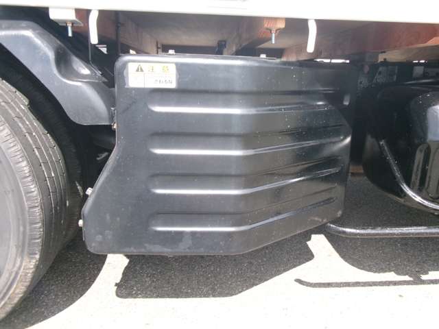 Isuzu Elf 10