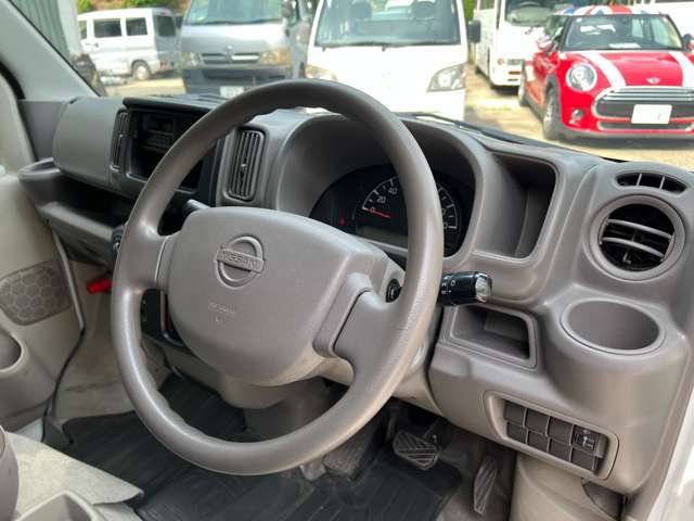 Nissan NV100 Clipper 11