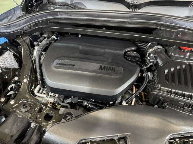 MINI Crossover 8