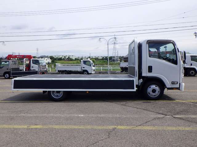 Isuzu Elf 11