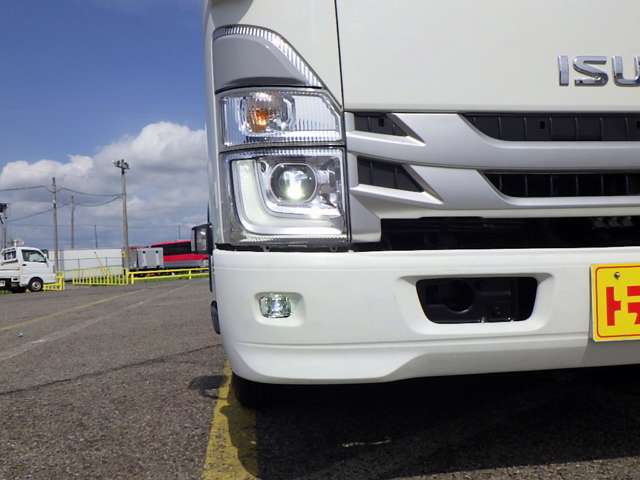 Isuzu Elf 5