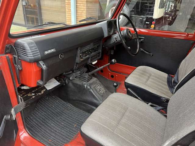 Suzuki Jimny 12