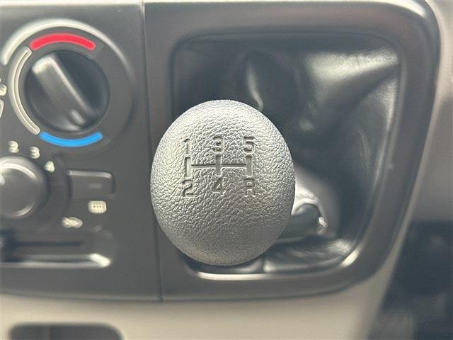 Nissan NV100 Clipper 10