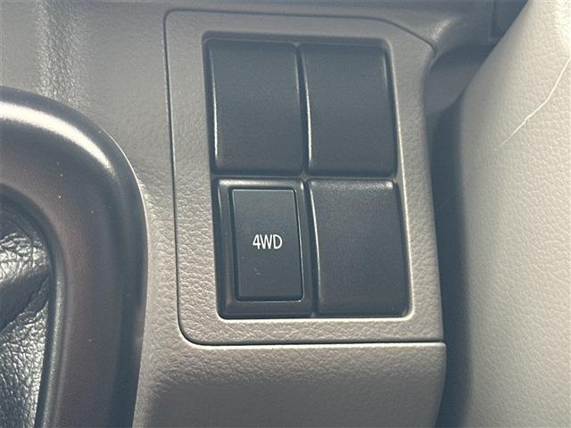 Nissan NV100 Clipper 11