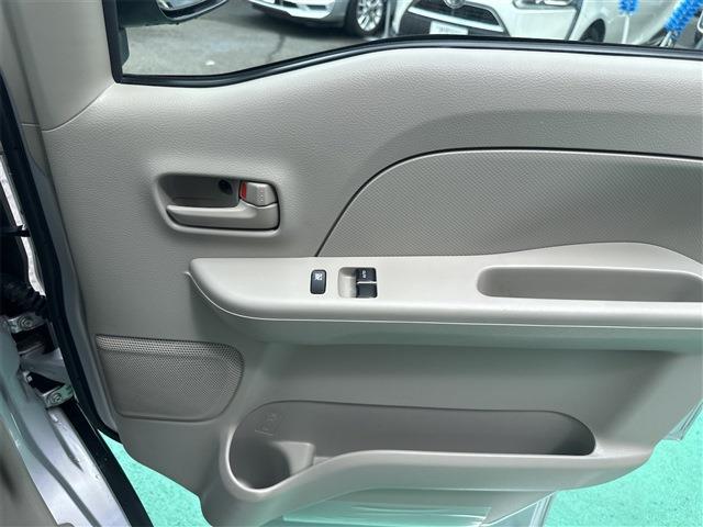 Nissan NV100 Clipper 12