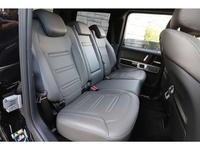 Mercedes-Benz G-Class 12