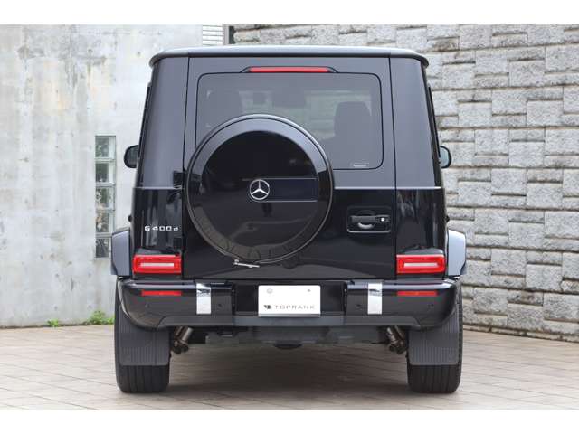 Mercedes-Benz G-Class 8