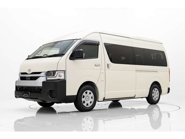 Toyota Hiace Commuter 3