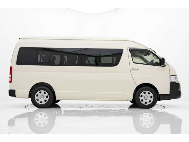 Toyota Hiace Commuter 8