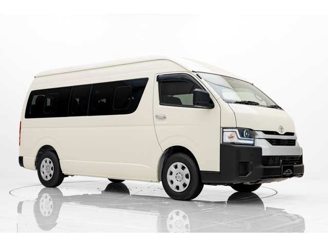 Toyota Hiace Commuter 9