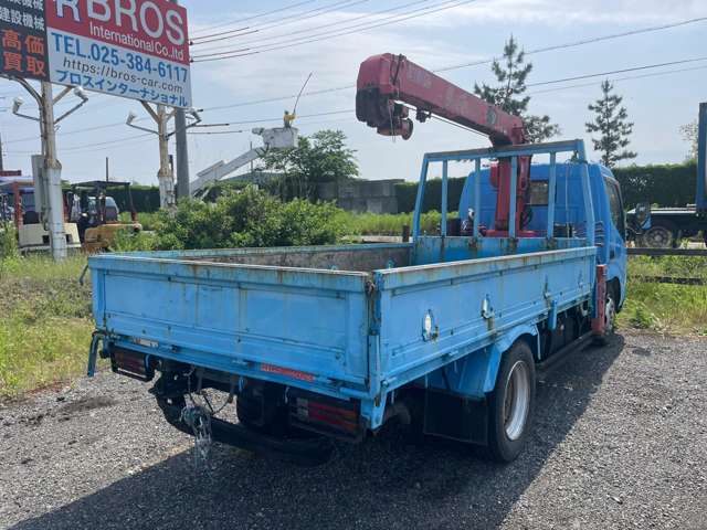 Hino Dutro 8