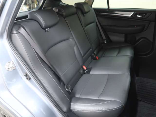 Subaru Legacy Outback 12