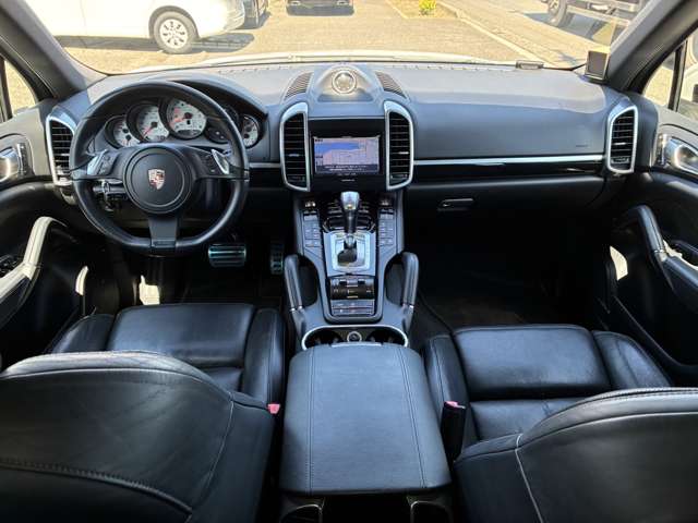 Porsche Cayenne 5