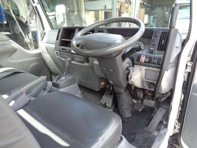 Isuzu Elf 10