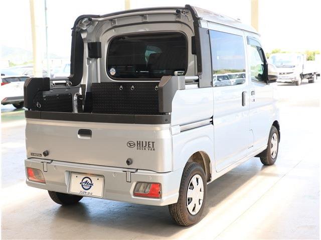 Daihatsu Hijet Deck Van 6