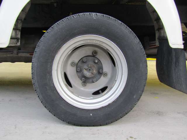Nissan Vanette Truck 9
