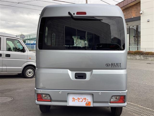Daihatsu Hijet Cargo 12