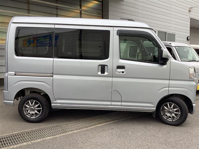 Daihatsu Hijet Cargo 10