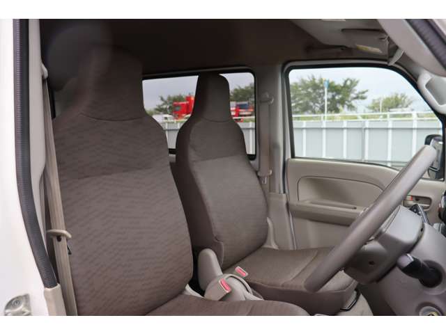 Nissan NV100 Clipper 11