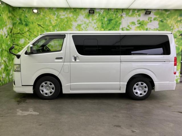 Toyota Hiace Van 2
