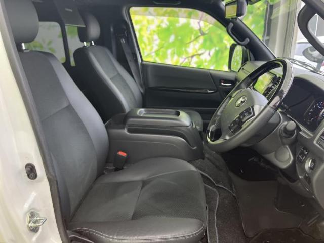 Toyota Hiace Van 5
