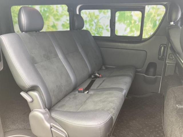Toyota Hiace Van 6