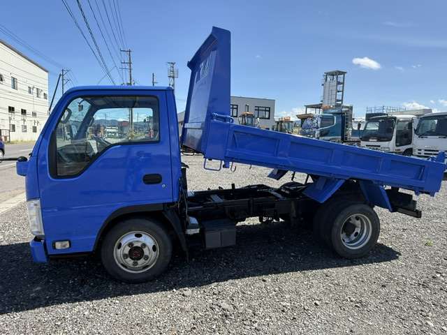 Isuzu Elf 4