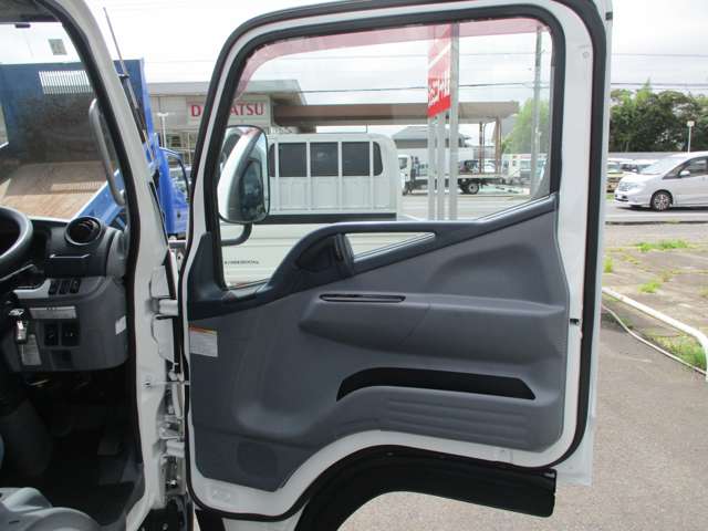 Mitsubishi Fuso Canter 12