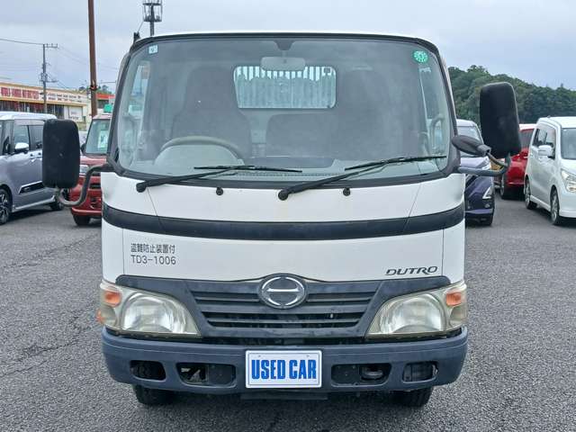 Hino Dutro 3