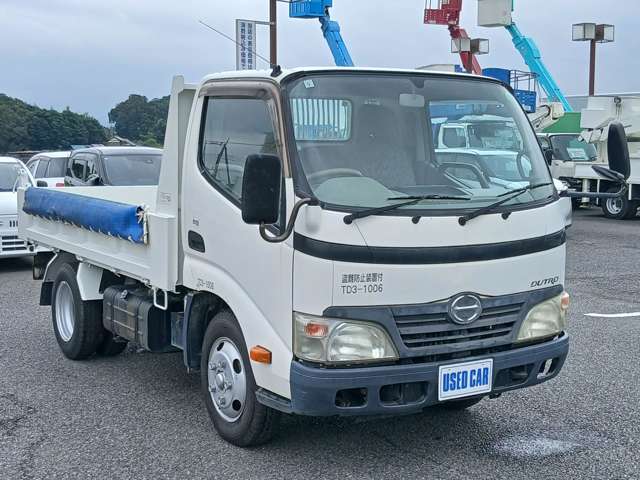 Hino Dutro 4