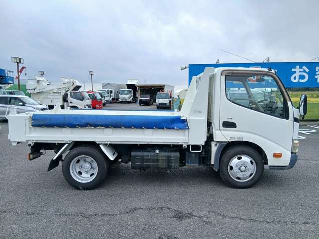 Hino Dutro 5