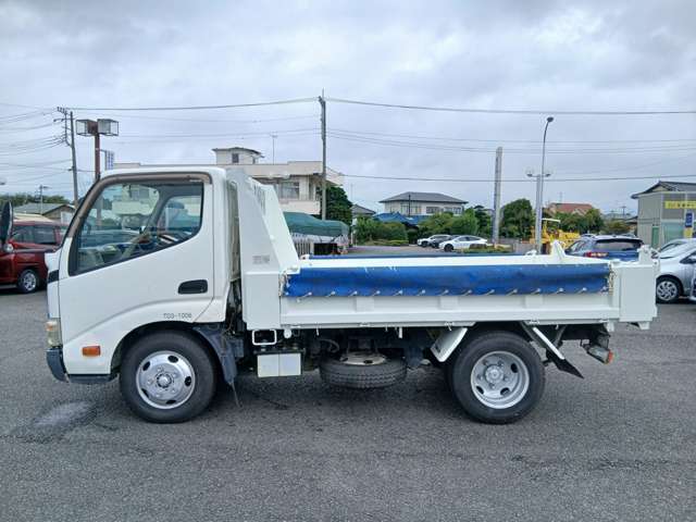 Hino Dutro 6