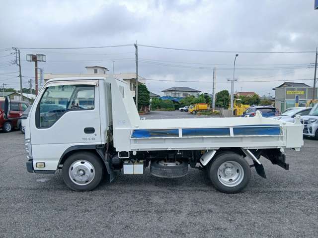 Isuzu Elf 6
