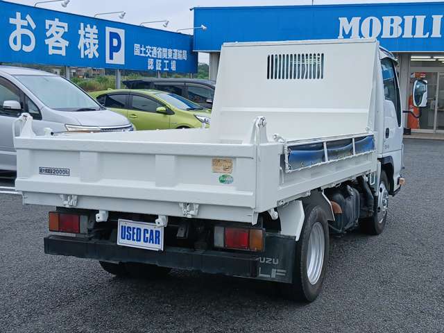 Isuzu Elf 9
