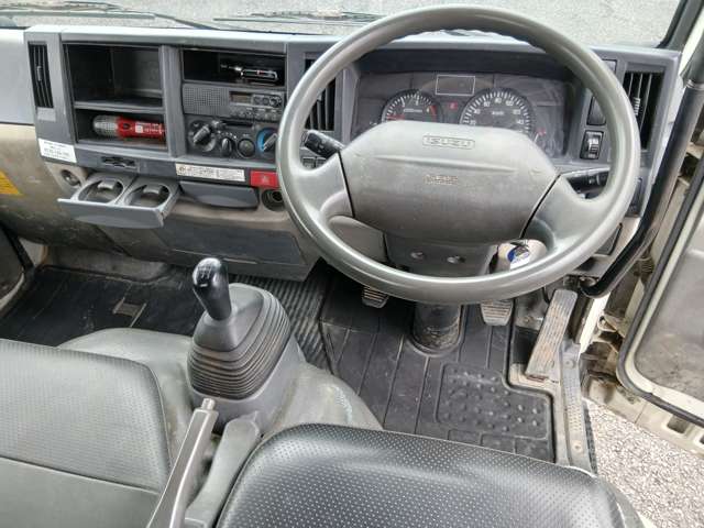 Isuzu Elf 10