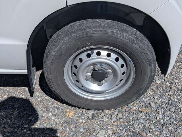 Nissan NV100 Clipper 12